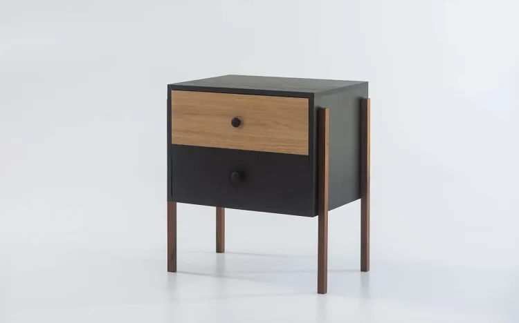 MESINHA DE CABECEIRA COM GAVETA NASH MDF PRETO COM DUAL E PÉS IMBUIA 54X37X60 CM
