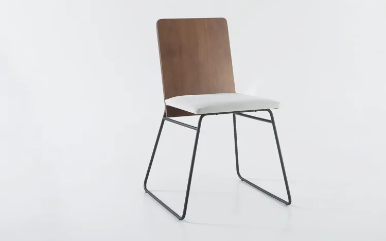 CADEIRA DE METAL ESTOFADA BEND 06 VERNIZ CAPUCCINO E TEC. 003 ALGODÃO OFF WHITE 51X51X81 CM