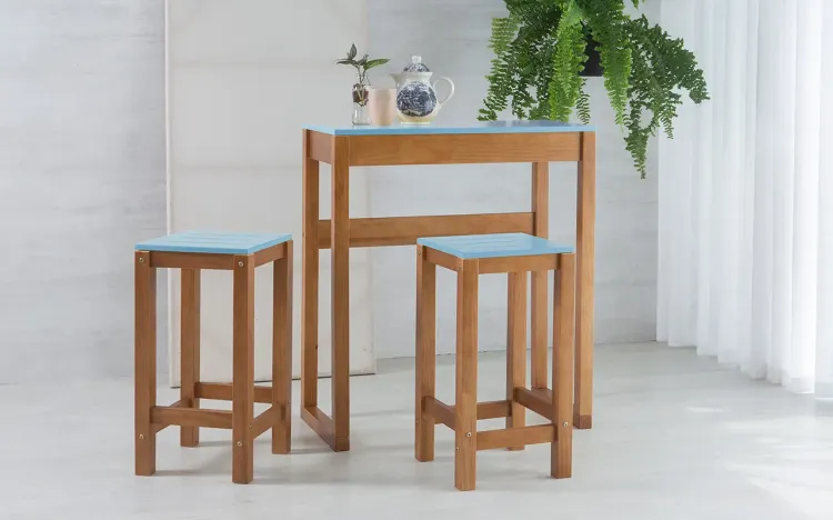 CONJUNTO BISTRÔ ALTO DE MADEIRA TAEDA COM TAMPO MDF MACIÇO OLGA VERNIZ CAPUCCINO E AZUL BEBÊ 80CM