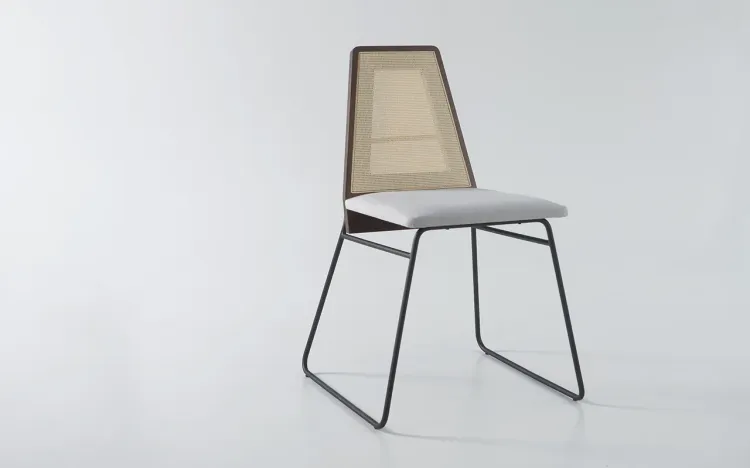 CADEIRA PALHINHA E METAL BEND 02 VERNIZ CAPUCCINO E TEC. 915 ALGODÃO CINZA CLARO 51X51X81 CM