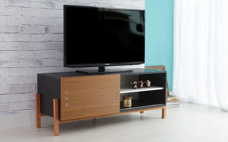 RACK TV PRETO MODERNO VINTAGE RETRÔ COM PORTA DE CORRER FREIJÓ ERIC 126x43,6x48,5 CM