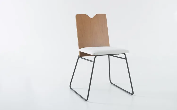 CADEIRA ESTOFADA COM METAL BEND 05 VERNIZ AMÊNDOA  E TEC. 003 ALGODÃO OFF WHITE 51X51X81 CM