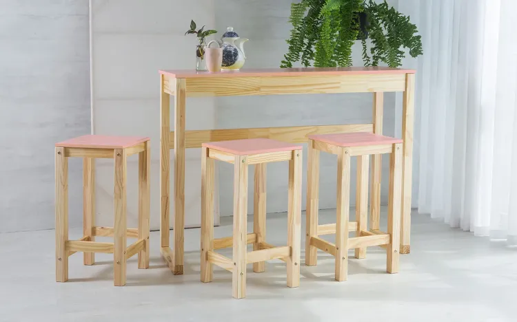 CONJUNTO BISTRÔ PARA COZINHA DE MADEIRA TAEDA COM TAMPO MDF MACIÇO OLGA VERNIZ NATURAL E ROSA BEBÊ 120CM