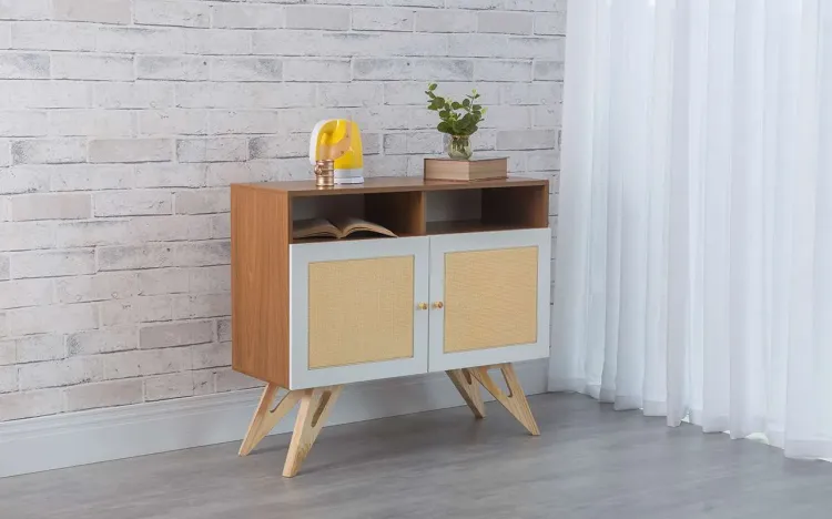 BALCÃO BUFFET PARA SALA DE JANTAR 2 PORTAS DE PALHINHA COM NICHO FREDDIE FREIJÓ COM BRANCO E TAEDA - 90x35x79 CM