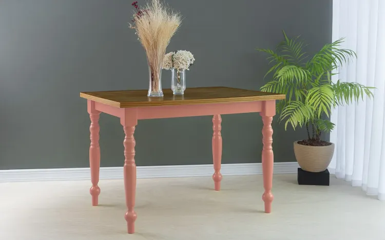 MESA COM PÉ TORNEADO CAMPESINA 110X80X75 CM TAMPO CAPUCCINO PÉS LACA ROSA CORAL