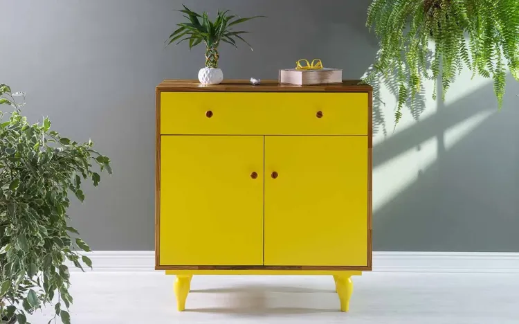 ARMÁRIO 2 PORTAS COM GAVETA SIDERAL PUXADOR BOLINHA CAPUCCINO E AMARELO 90X48X98 CM
