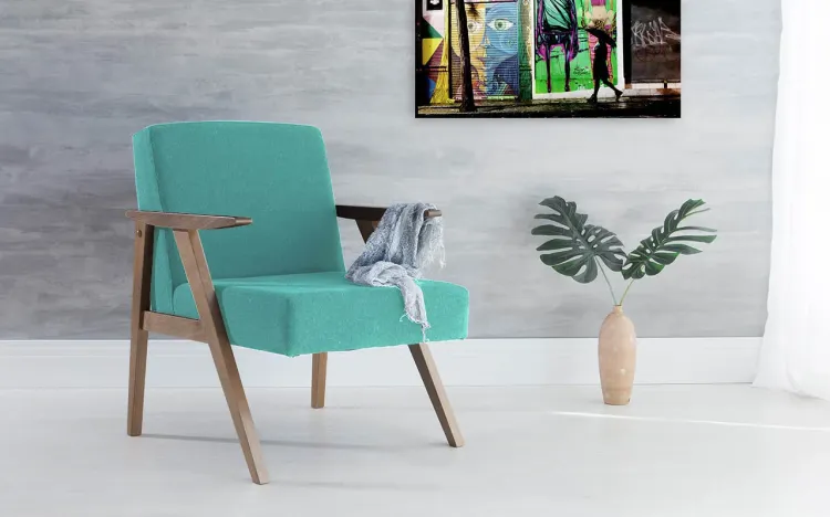 POLTRONA PARA SALA DE ESTAR COM BRAÇOS TURQUESA THÉO VERNIZ CAPUCCINO TEC.950 - 63x71x83 CM