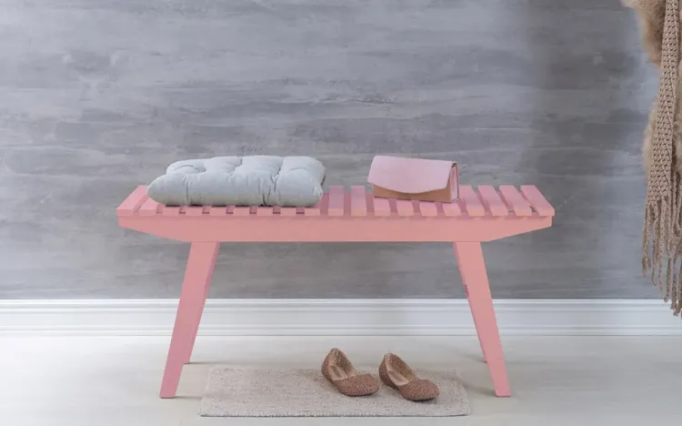 BANCO PARA SALA DE MADEIRA BUIAH LAQUEADO ROSA BEBÊ 100X40X47CM