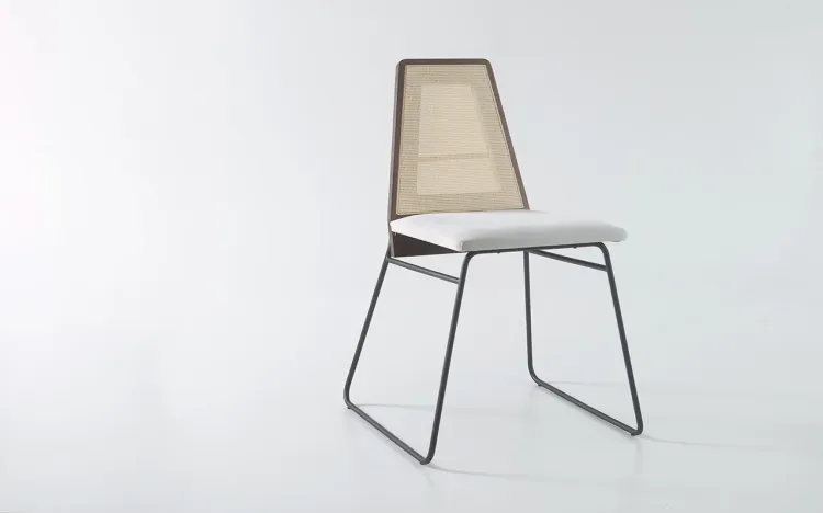 CADEIRA DE PALHINHA MODERNA BEND 02 VERNIZ CAPUCCINO E TEC. 003 OFF WHITE 51X51X81 CM