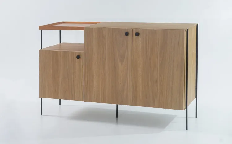 APARADOR BUFFET 3 PORTAS COM NICHO E PÉS DE METAL TRAY MDF DUAL 122,5X41,5X75 CM