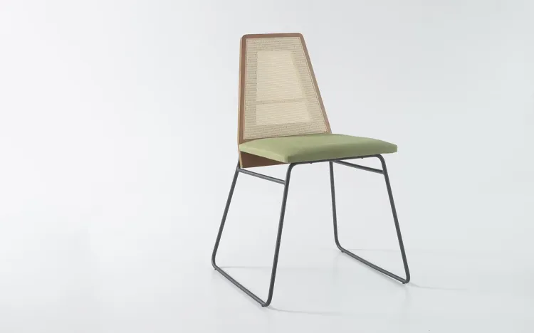 CADEIRA COM PALHINHA E METAL BEND 02 VERNIZ AMÊNDOA E TEC. 121 VERDE MUSGO 51X51X81 CM