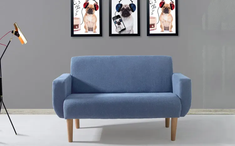 SOFÁ 2 LUGARES PEQUENO VERNIZ AMENDOA E AZUL CLARO LIRIO 140X76X83CM