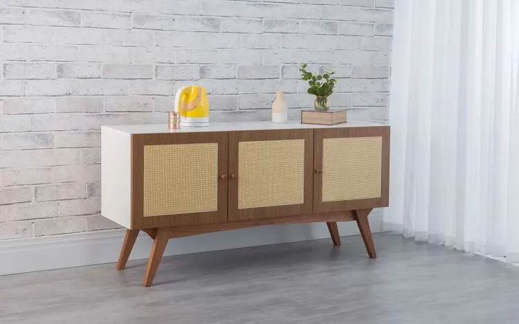 BALCÃO BUFFET DE PALHINHA 3 PORTAS DOLORES BRANCO COM FREIJÓ E JATOBÁ 135x35x64,7 CM