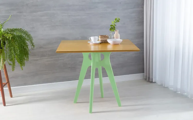 MESA 4 LUGARES QUADRADA BIANCHI 90X77CM VERDE SÁLVIA E AMÊNDOA