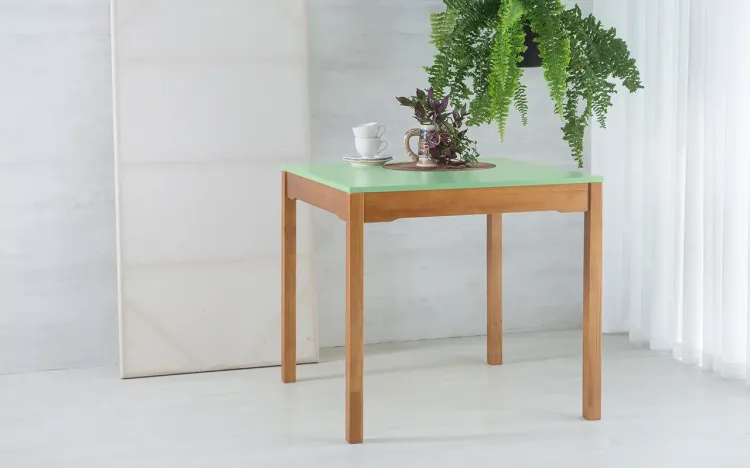 MESA PARA COZINHA COM TAMPO MDF MACIÇO OLGA VERNIZ CAPUCCINO E VERDE SÁLVIA 80X80X75CM
