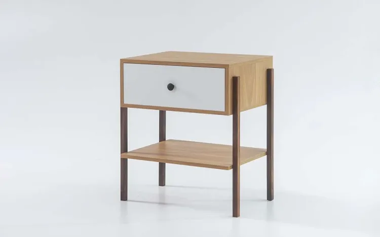 MESA DE CABECEIRA MODERNA NASH MDF DUAL COM BRANCO E PÉS IMBUIA 54X37X60 CM