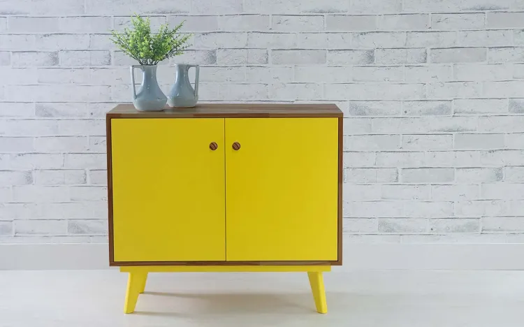 BUFFET PARA SALA DE JANTAR COM PRATELEIRA E 2 PORTAS PUXADOR BOLINHA CELESTE CAPUCCINO E AMARELO 90X40X79,5 CM