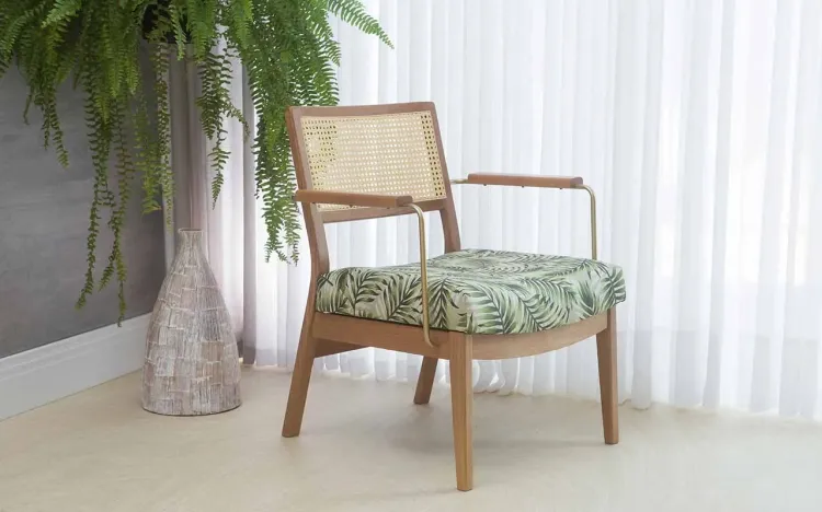 POLTRONA COM BRAÇO DE METAL LAVANDA AÇO DOURADO VERNIZ AMENDOA TEC.1865 FOLHAS 63,5X64X78 CM
