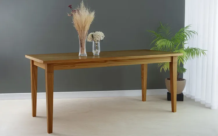 MESA DE JANTAR DE MADEIRA ENVERNIZADA FRISO 180X80X75 CM TAMPO CAPUCCINO PÉS VERNIZ CAPUCCINO