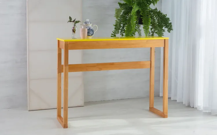 BANCADA GOURMET DE MADEIRA TAEDA COM TAMPO MDF MACIÇO OLGA VERNIZ NÓZES E AMARELO 120X43X93,5CM