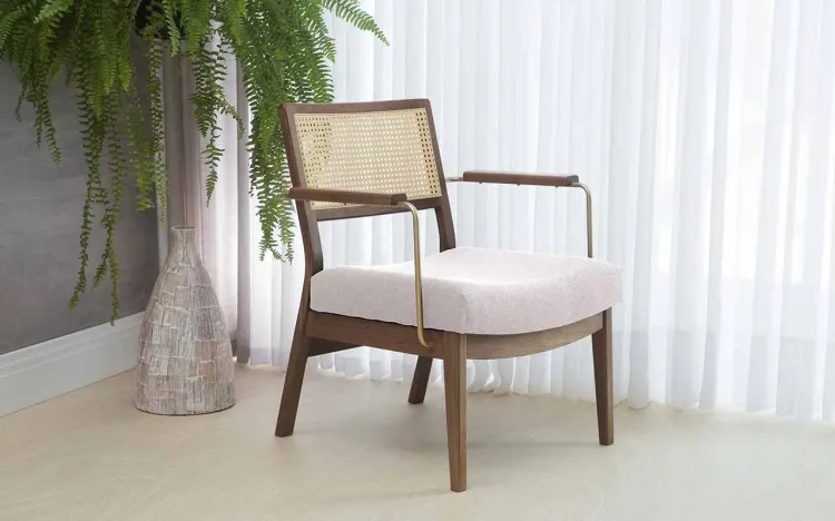 POLTRONA DE MADEIRA E PALHINHA DECORATIVA LAVANDA AÇO DOURADO VERNIZ CAPUCCINO TEC.924 BEGE 63,5X64X78 CM