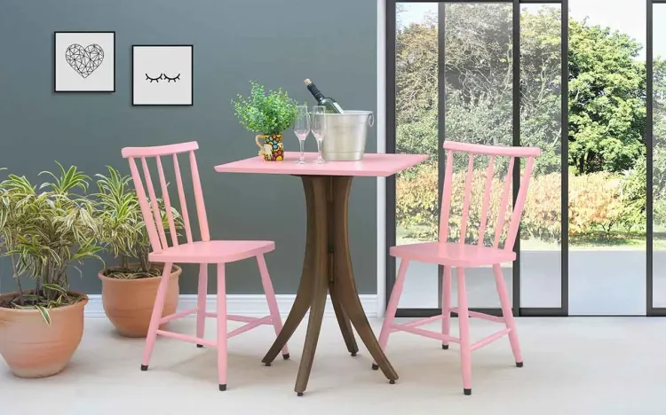 CONJUNTO BISTRÔ MESA E 2 CADEIRAS QUADRADA JULIETTE VERNIZ NOGUEIRA E ROSA BEBÊ