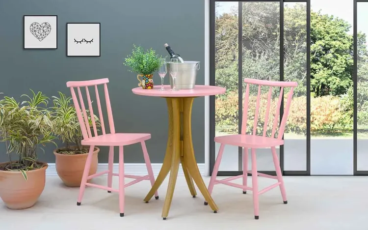 MESA DE RESTAURANTE REDONDA COM 2 CADEIRAS JULIETTE VERNIZ AMÊNDOA E ROSA BEBÊ