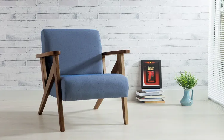 POLTRONA DE MADEIRA DECORATIVA AZUL CLARO POLTRONA CONFORTÁVEL PARA SALA E QUARTO VERNIZ CAPUCCINO TEC.930 ANIS 72X76X85 CM