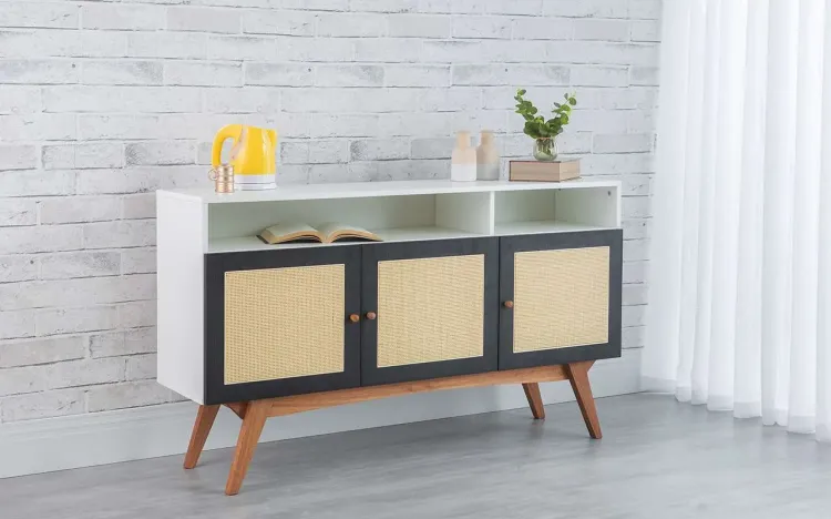 BALCÃO 3 PORTAS COM RATTAN PARA SALA DE JANTAR COM NICHO DOLORES BRANCO COM PRETO E JATOBÁ 135x35x79 CM