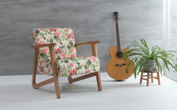 POLTRONA PARA SALA LIS VERNIZ AMENDOA TEC.S1860 FLORAL 72x81x81 CM