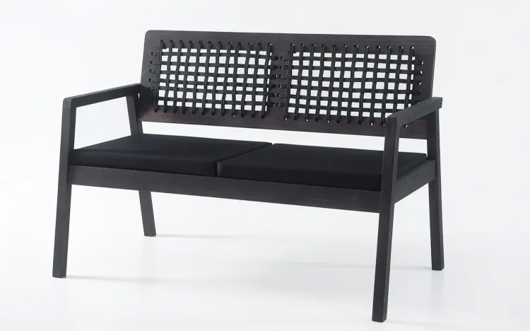 BANCO DE MADEIRA PARA JARDIM 2 LUGARES COM TRAMA DE CORDA PRETA 117x62x79CM STAIN PRETO
