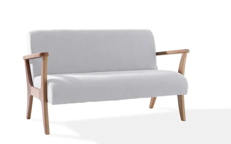 SOFÁ 2 LUGARES DE MADEIRA RÉGIA VERNIZ AMENDOA TEC.915 CINZA CLARO 128X70X77 CM