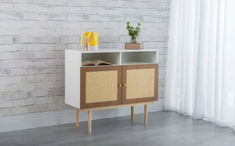 BALCÃO BUFFET DE PALHINHA 2 PORTAS COM NICHO CHARLIE BRANCO COM FREIJÓ E TAEDA 90x35x79 CM