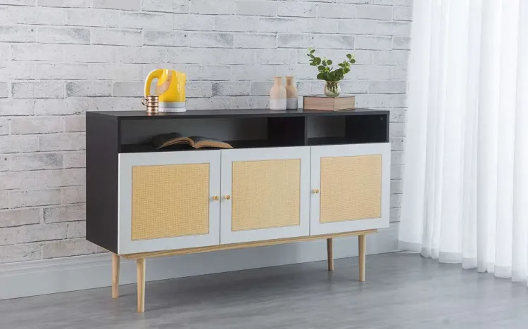 ARMÁRIO BUFFET PARA SALA COM PALHINHA 3 PORTAS E NICHO CHARLIE PRETO COM BRANCO E TAEDA 135x35x79 CM