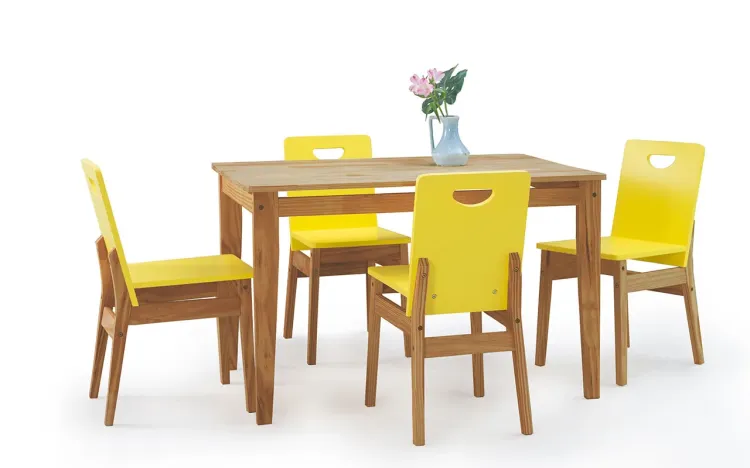 MESA COM 4 CADEIRAS DE JANTAR TUCUPI ACABAMENTO NOZES E LACA AMARELO 120CM