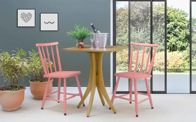 CONJUNTO MESA BISTRÔ COM 2 CADEIRAS QUADRADA JULIETTE VERNIZ AMÊNDOA E ROSA CORAL