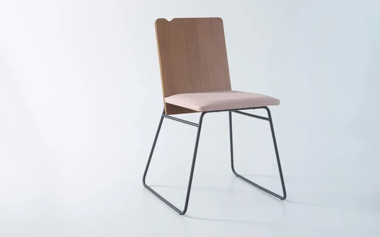 CADEIRA DE METAL PARA COZINHA BEND 03 VERNIZ AMÊNDOA E TEC. 315 ALGODÃO ROSA 51X51X81 CM