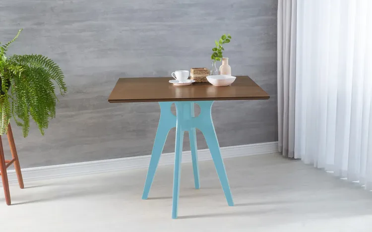 MESA 4 LUGARES QUADRADA BIANCHI 90X77CM AZUL BEBÊ E CAPUCCINO