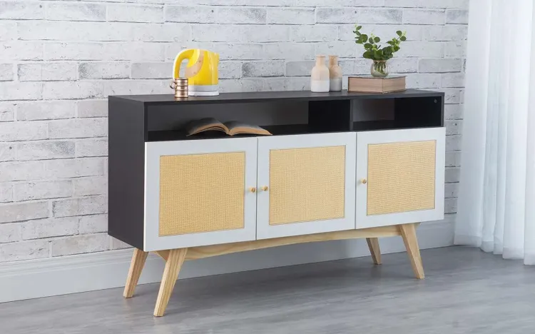 ARMÁRIO BUFFET 3 PORTAS COM PALHINHA COM NICHO DOLORES PRETO COM BRANCO E TAEDA 135x35x79 CM