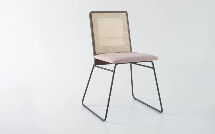 CADEIRA DE PALHINHA MODERNA BEND 04 VERNIZ CAPUCCINO E TEC. 315 ALGODÃO ROSA 51X51X81 CM