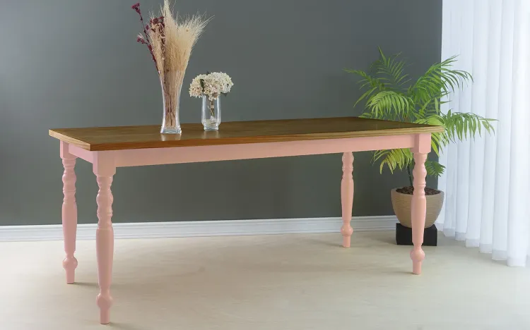MESA DE JANTAR VINTAGE CAMPESINA 180X80X75 CM TAMPO CAPUCCINO PÉS LACA ROSA BEBÊ