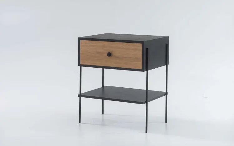 MESA DE CABECEIRA INDUSTRIAL NASH MDF PRETO COM DUAL E PÉS METAL 52X37X60 CM
