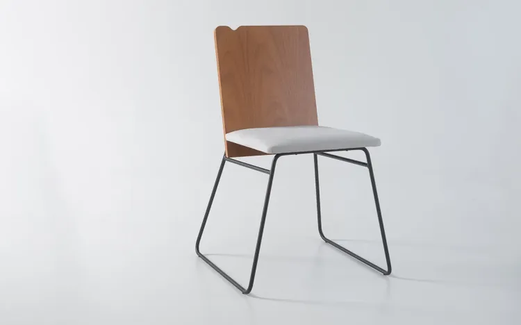 CADEIRA ESTOFADA DE METAL BEND 03 VERNIZ JATOBÁ E TEC. 915 ALGODÃO CINZA CLARO 51X51X81 CM