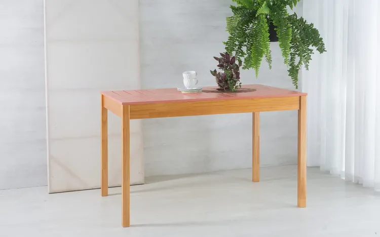 MESA PARA SALA DE JANTAR MADEIRA MACIÇA TAEDA COM TAMPO COLORIDO OLGA VERNIZ NÓZES E ROSA CORAL 120X80X75CM