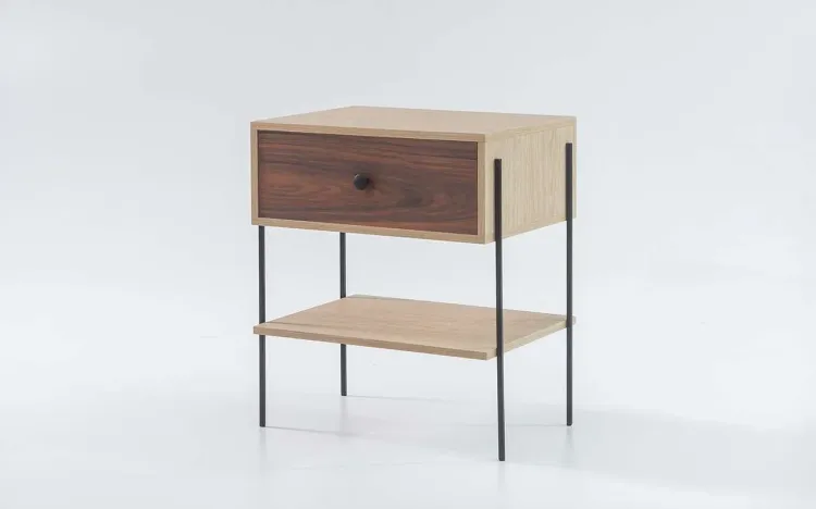 MESINHA DE APOIO LATERAL NASH MDF CARVALHO COM PAU FERRO E PÉS METAL 52X37X60 CM
