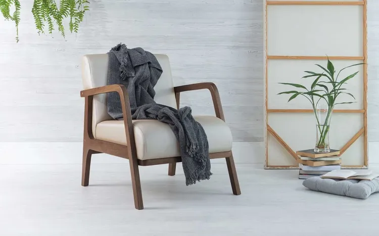 POLTRONA DE COURO SINTÉTICO BEGE PARA SALA ALFAZEMA VERNIZ CAPUCCINO TEC.1203 BEGE 60,3X73X77 CM