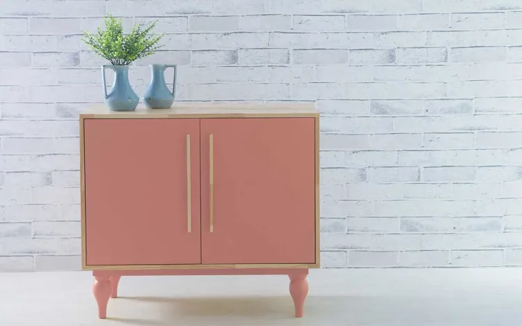 BUFFET PARA SALA 2 PORTAS COM PÉS TORNEADOS SIDERAL 90X40X79,5 CM NATURAL E ROSA CORAL