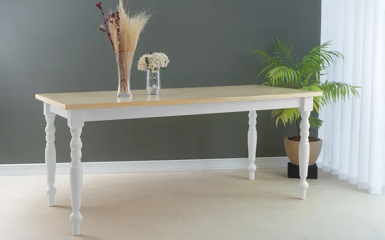 MESA DE JANTAR DE MADEIRA TORNEADA CAMPESINA 180X80X75 CM TAMPO NATURAL PÉS LACA BRANCO