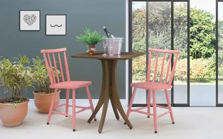 MESA BISTRÔ QUADRADA COM 2 CADEIRAS JULIETTE VERNIZ NOGUEIRA E ROSA CORAL