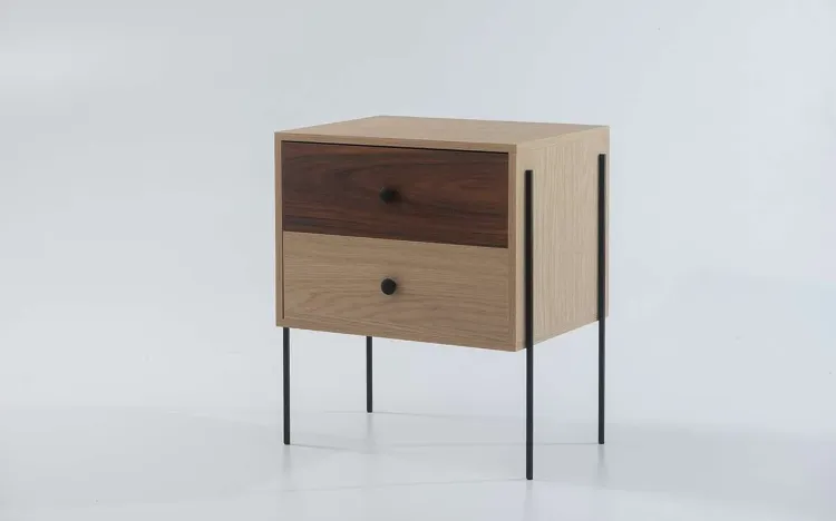 MESINHA DE APOIO 2 GAVETAS NASH MDF CARVALHO COM PAU FERRO E PÉS METAL 52X37X60 CM